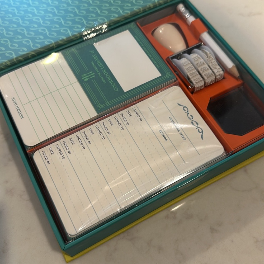 Knock Knock’s Personal Library Kit - Cookbook Edition